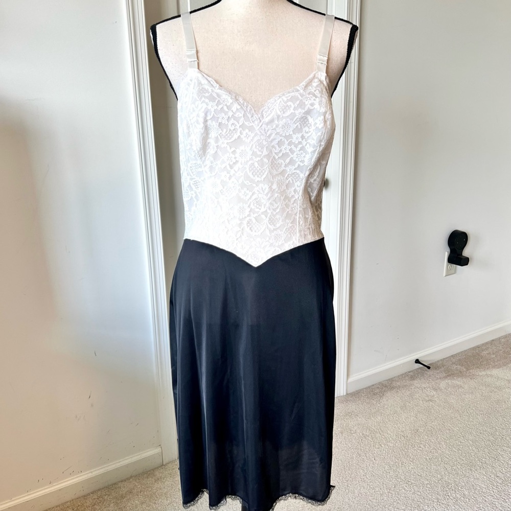 Vintage 60s VANITY FAIR Color Block Lace Slip/Chemise—SZ. 36 (M)